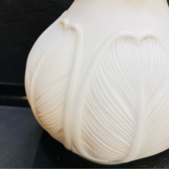 Hutschenreuther Matt White Bisque 5.5"  Vase by Achtziger OP ART 70´s Leaves - Picture 3 of 14